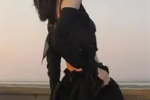 内娱知名女星被拘：身份被扒原因曝光逮捕画面流出