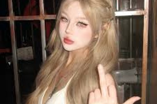 曝某知名女演员婚内出轨拍戏时与剧组男星乱搞被前夫当场抓包